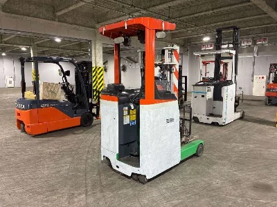 TOYOTA  FORKLIFT 