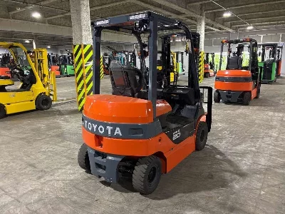 TOYOTA  FORKLIFT 