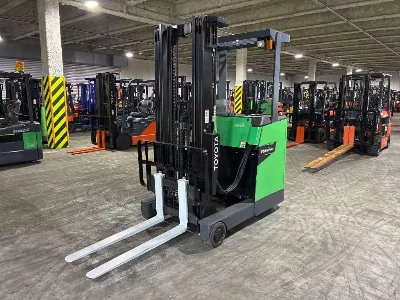 TOYOTA  FORKLIFT 