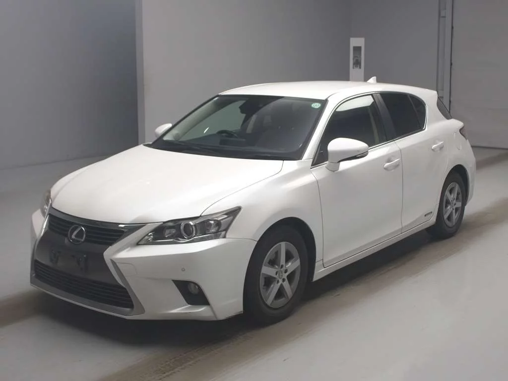 Lexus CT200h  с аукциона в Японии
