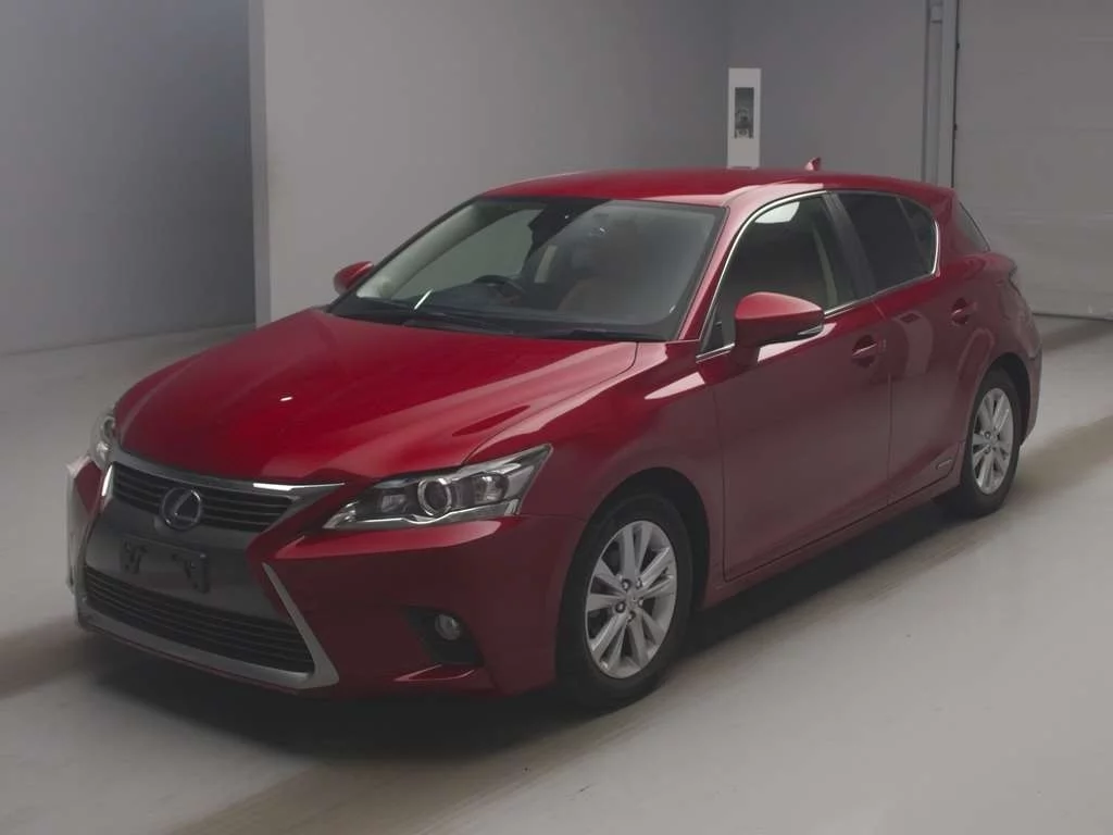 Lexus CT200h  с аукциона в Японии
