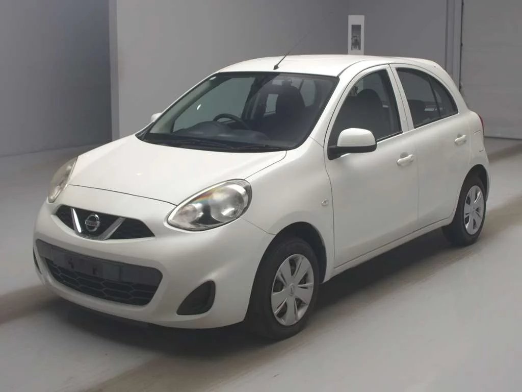 Nissan March  с аукциона в Японии