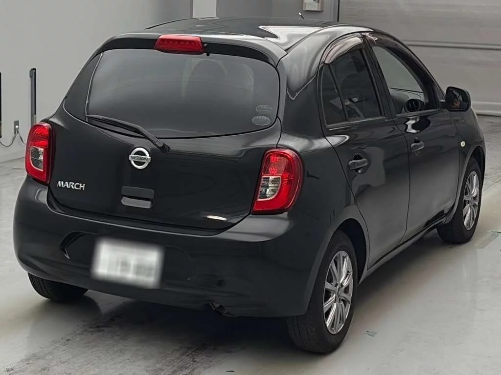 Nissan March  с аукциона в Японии