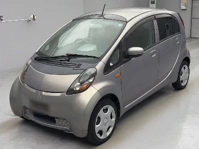 Mitsubishi i