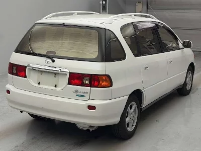 Toyota Ipsum