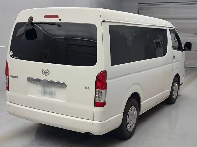 TOYOTA HIACE WAGON