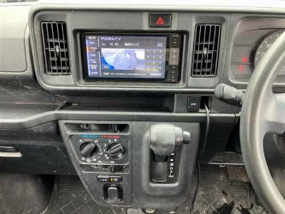 TOYOTA PIXIS VAN