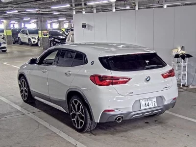 BMW X2