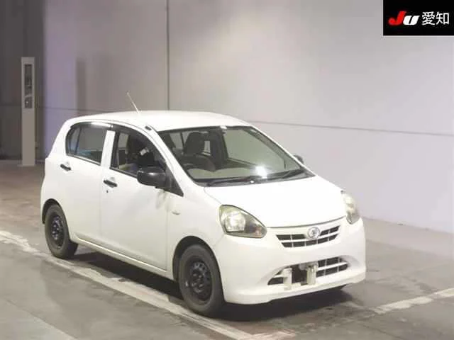 Daihatsu Mira e:S  с аукциона в Японии