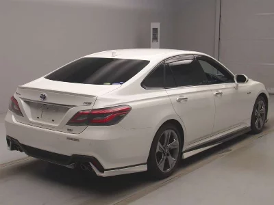 Toyota CROWN HYBRID