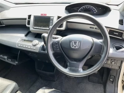 Honda Freed Spike