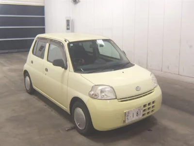Daihatsu Esse