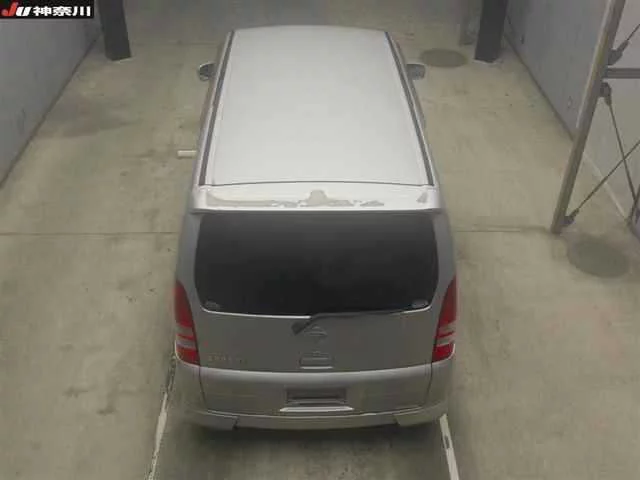 Nissan Serena  с аукциона в Японии
