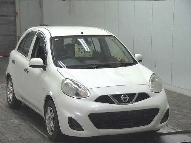 Nissan March  с аукциона в Японии