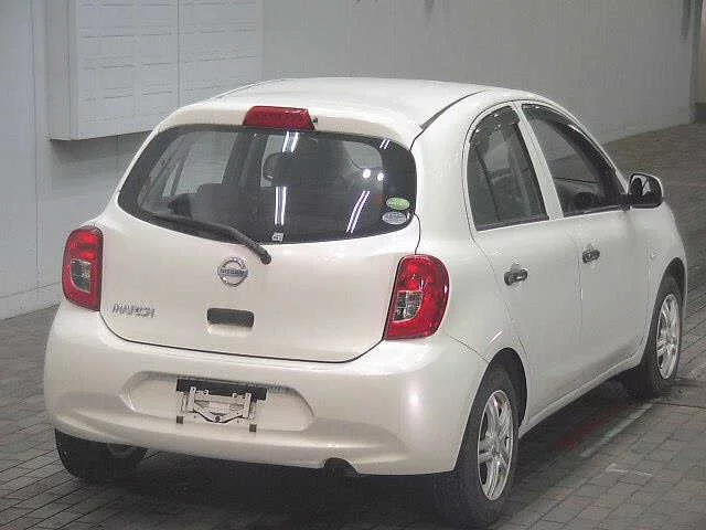 Nissan March  с аукциона в Японии