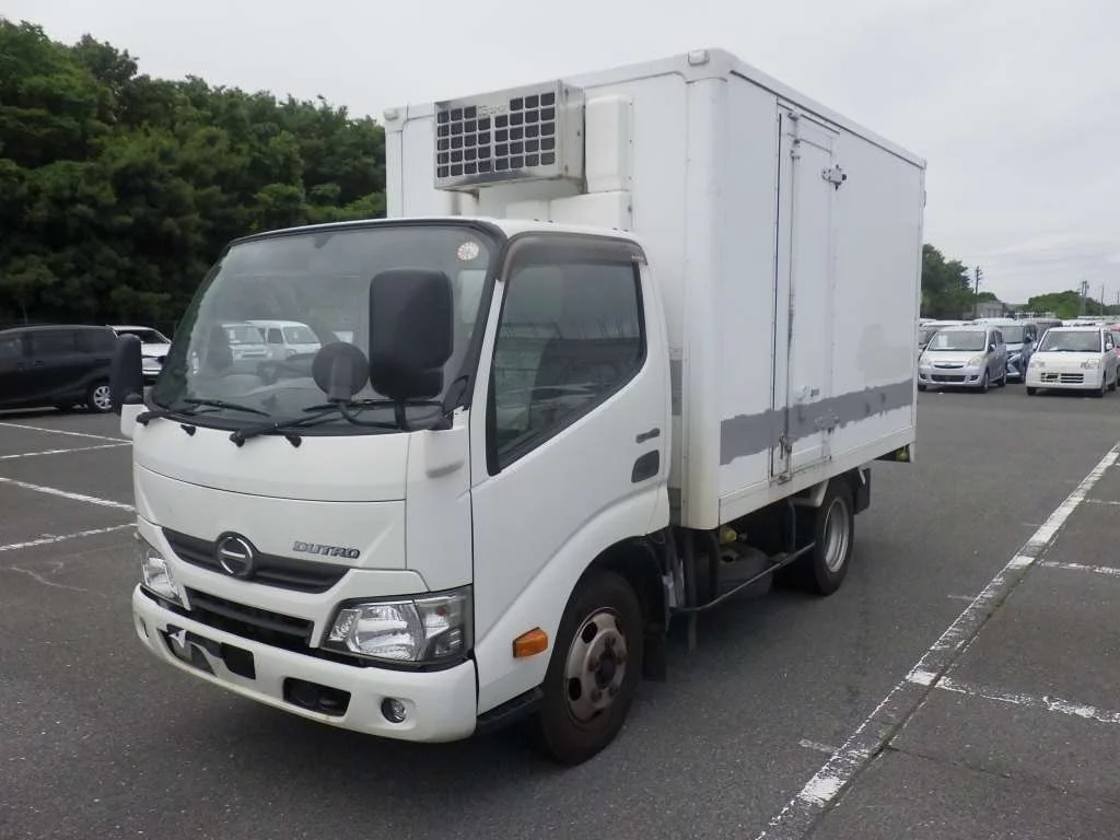 Hino Dutro  с аукциона в Японии