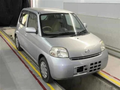 Daihatsu Esse
