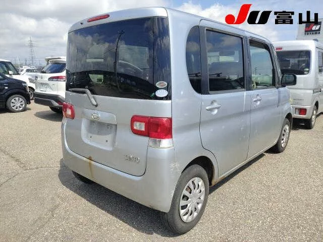 Daihatsu Tanto  с аукциона в Японии