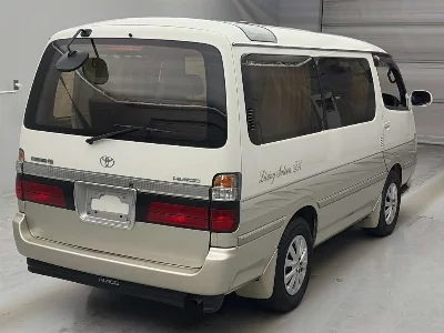 TOYOTA HIACE WAGON