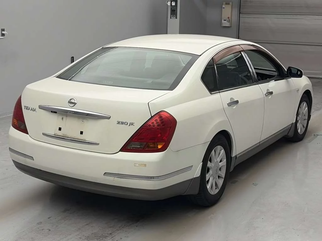 Nissan Teana  с аукциона в Японии