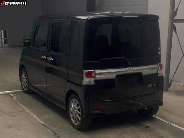 Daihatsu Tanto  с аукциона в Японии