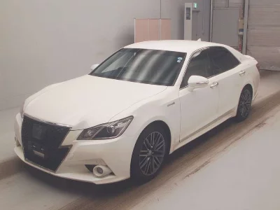 Toyota CROWN HYBRID