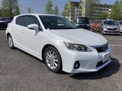Lexus CT200h