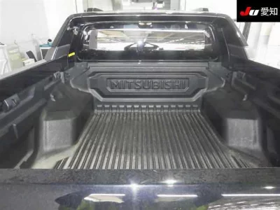 Mitsubishi Triton