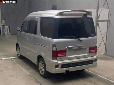 Daihatsu Atrai 7