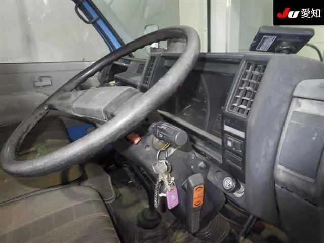 Isuzu Elf  с аукциона в Японии