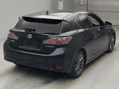 Lexus CT200h