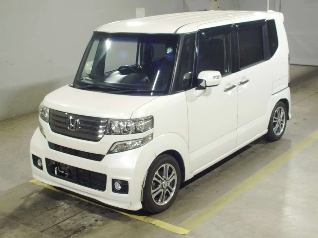 Honda N BOX CUSTOM  с аукциона в Японии