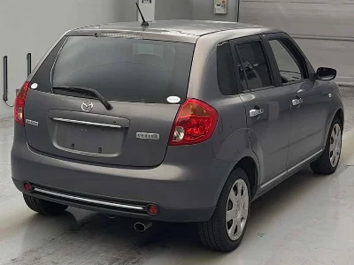 Mazda Verisa