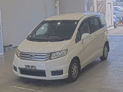 Honda Freed Spike