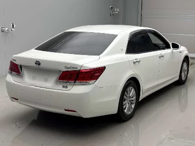 Toyota CROWN HYBRID