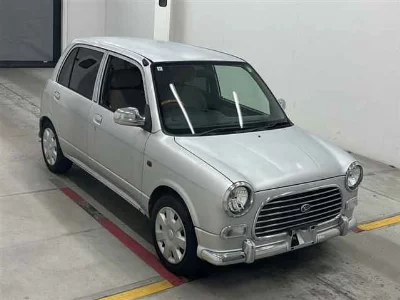 Daihatsu Mira Gino