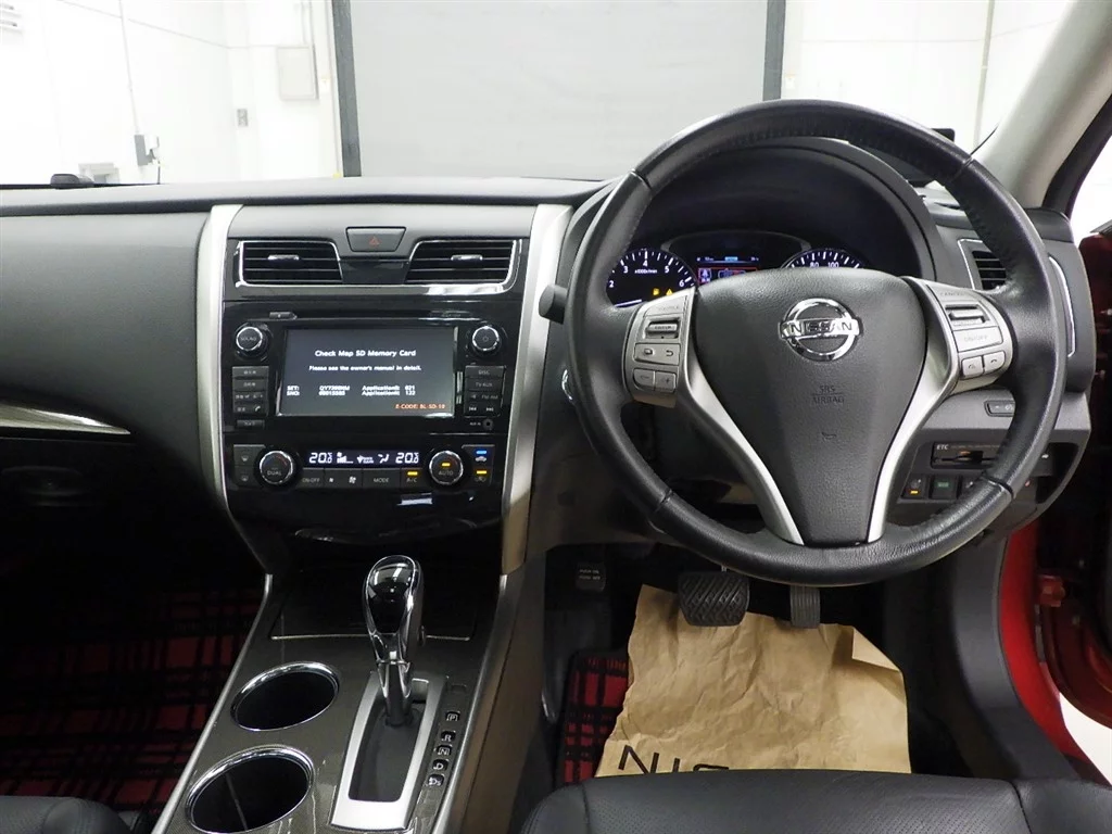 Nissan Teana  с аукциона в Японии