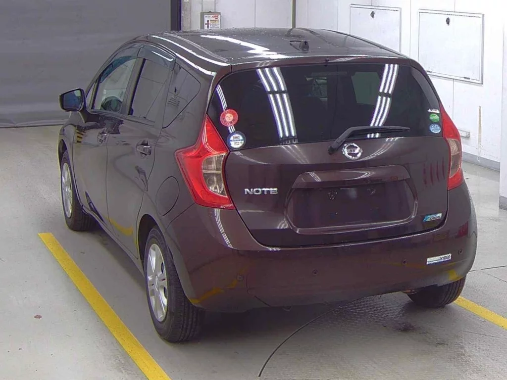 Nissan Note  с аукциона в Японии