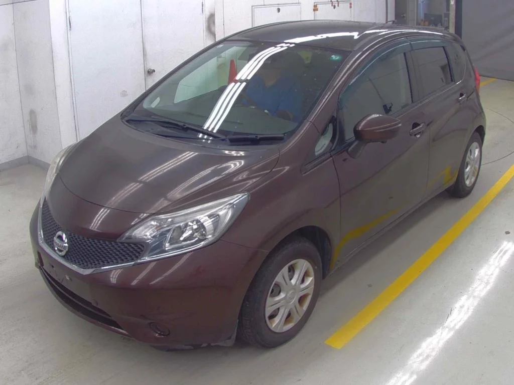 Nissan Note  с аукциона в Японии