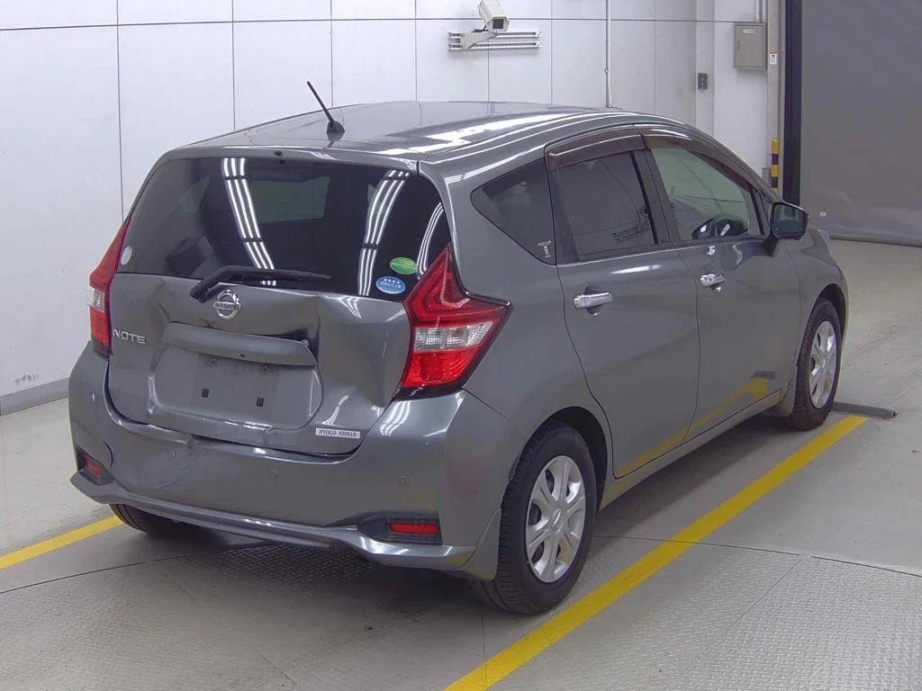 Nissan Note  с аукциона в Японии