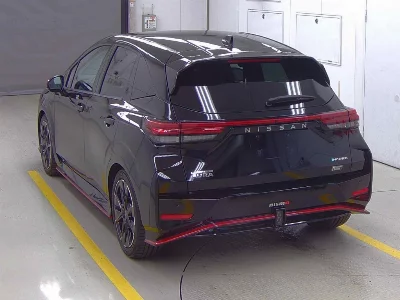 Nissan Aura