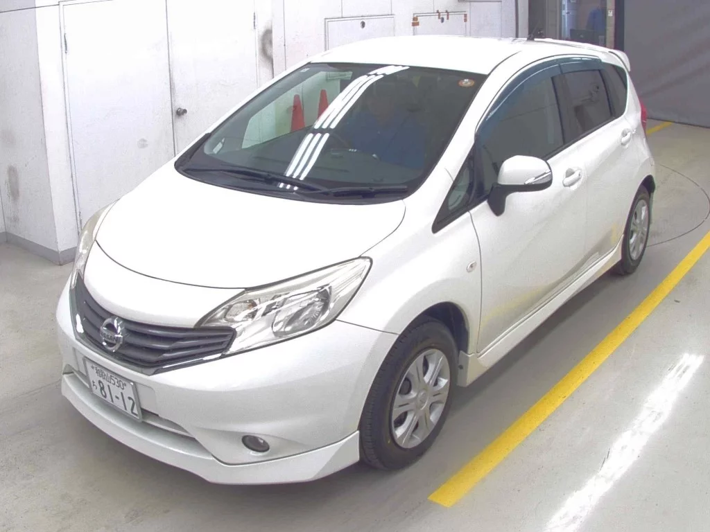 Nissan Note  с аукциона в Японии
