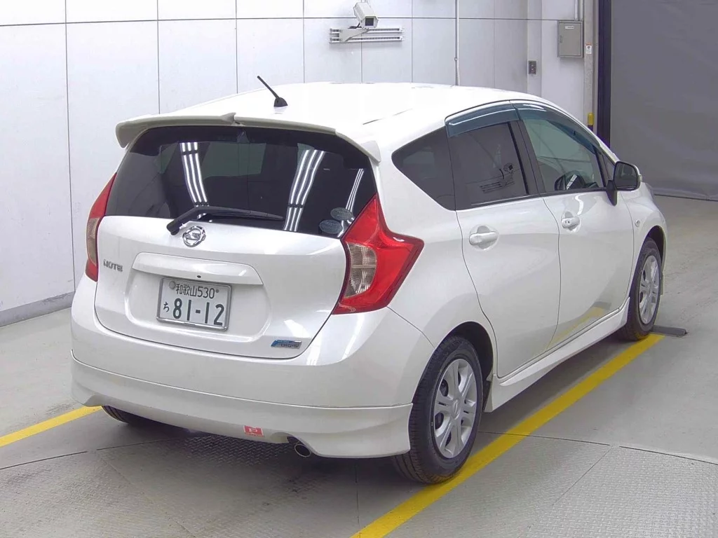 Nissan Note  с аукциона в Японии