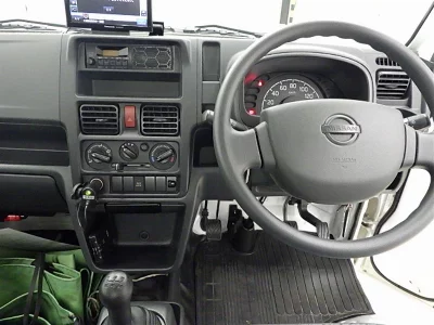 NISSAN NT100 CLIPPER