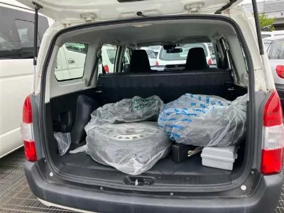 Toyota SUCCEED VAN