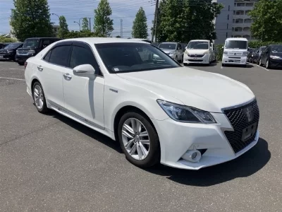 Toyota CROWN HYBRID