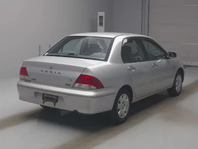 Mitsubishi Lancer Cedia