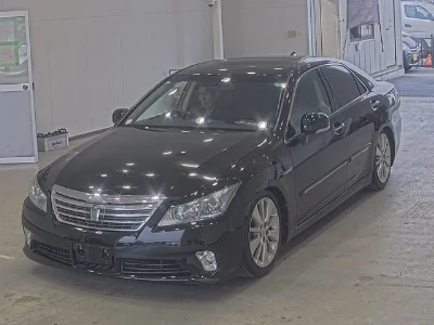 Toyota CROWN HYBRID