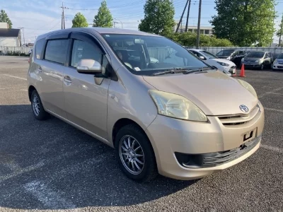 Toyota Passo Sette