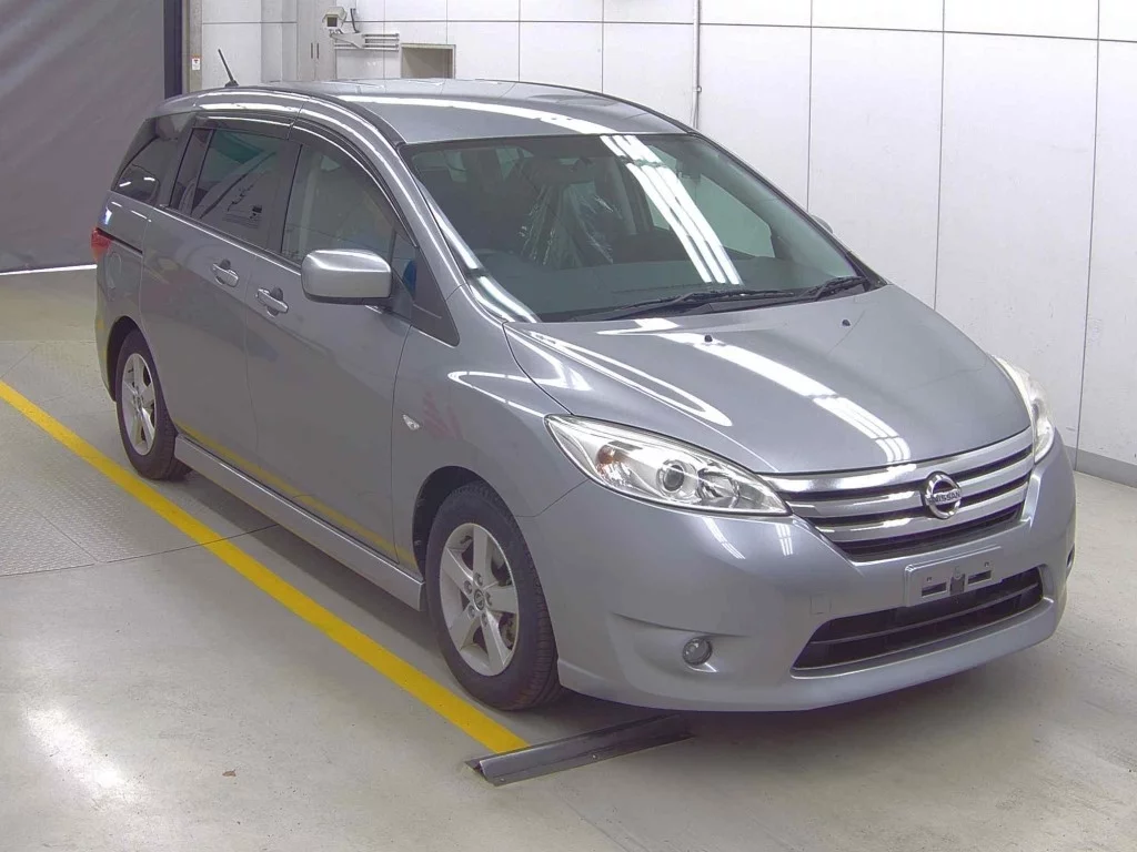 Nissan Lafesta  с аукциона в Японии